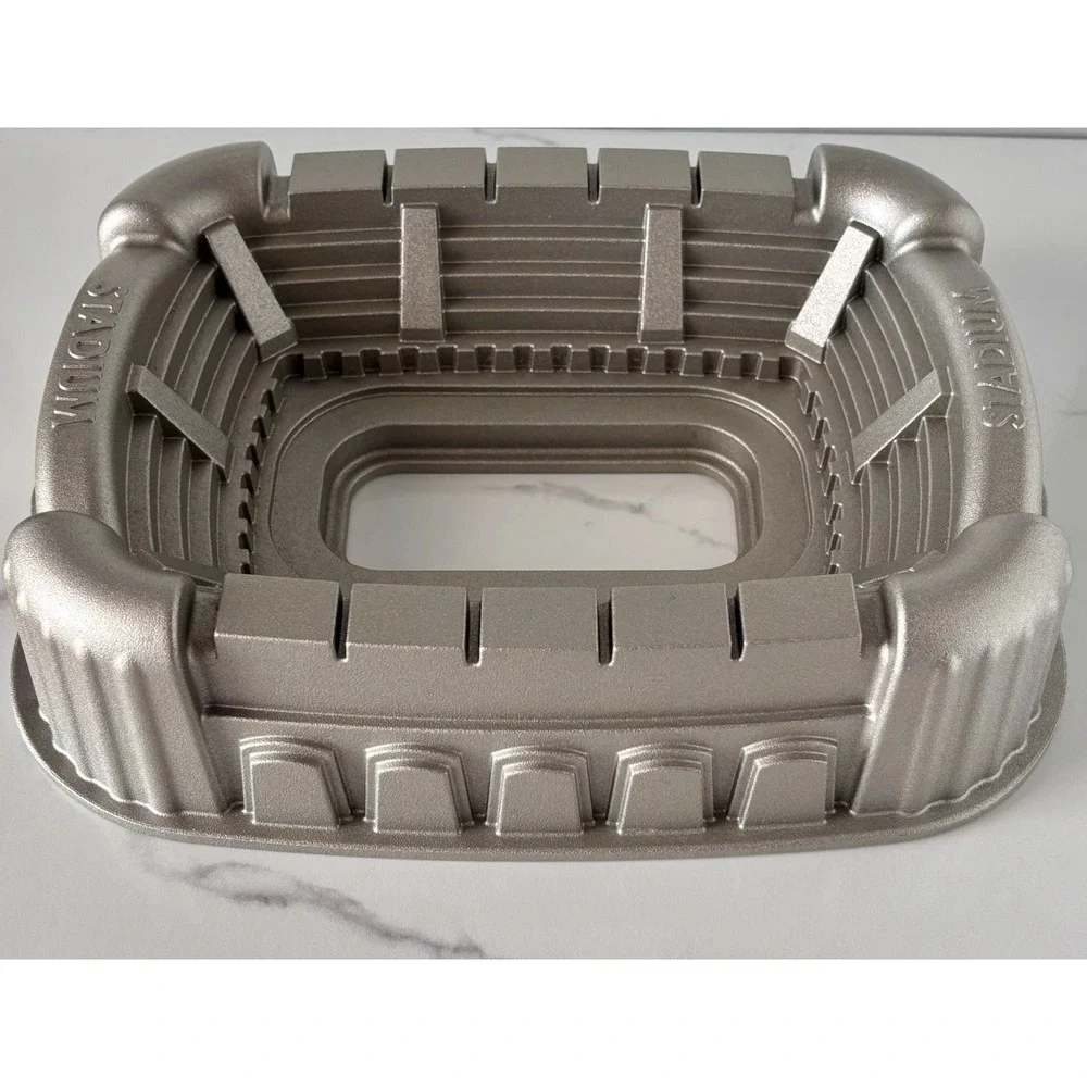 Nordic Ware Stadium Cake Bundt Pan Sports Arena Football Soccer Baseball Party